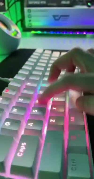 Idea par proximo teclado que se cague el cristian