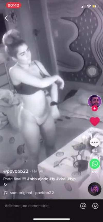 Esse vídeo da Jade Picon tá rolando por aí, quem tem ???