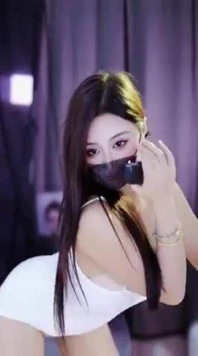 网易CC 玖酱 (抖音 /小雅呢)