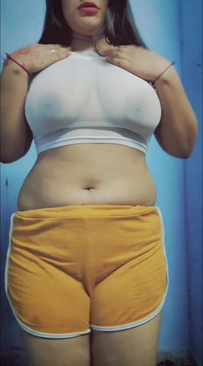 Just came back from my class👧, I don't understand why everyone were staring at me today 🤔