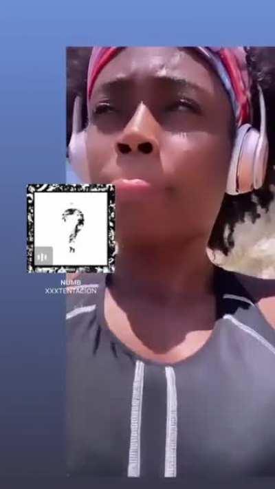 Post and delete insta story