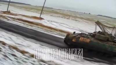 Ukrainian Bradley Hit by Russian Fibre Optic FPV Drone