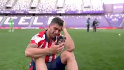Suarez crying his heart out after the game.