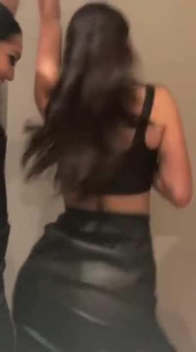 Tight skirt in slow-motion