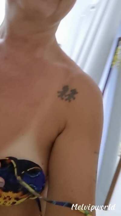 Hey honey, more tlines to make your week delicious as u deserve. LOVE U 