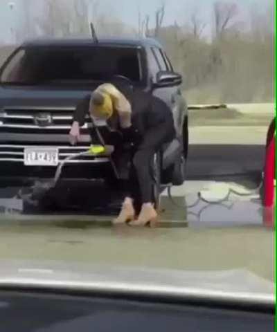 They never show the pump!