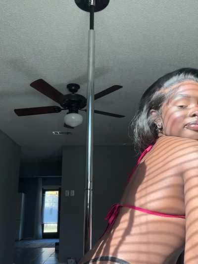 Kiss me its my bday🎉😘