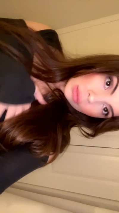 FREE ONLYFANS 👀👀👀 for daily anal, squirting, sex toys, b/g, foot content, JOI, role play, dress up, sub/dom, light bdsm and more! SNAPCHAT! Link in comments 