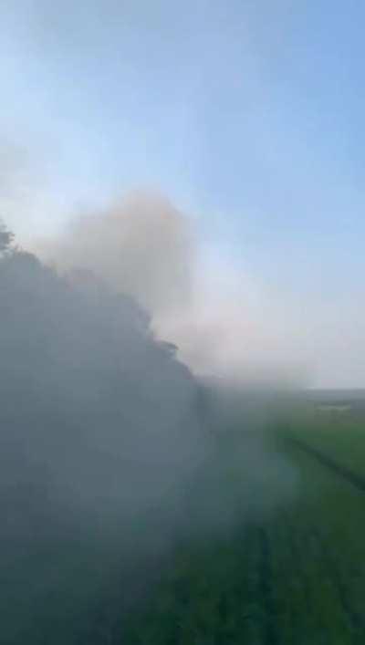 A Ukrainian soldier destroys a Russian orlan-10 drone with a polish supplied manpad