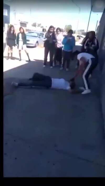 She pretended to be dead in the middle of the fight