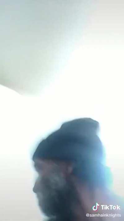 Old man be vibing. cringe or satire. If it’s cringe upvote if it’s satire then I don’t know what the heck is cringeworthy anymore