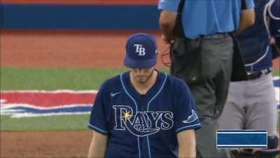 [Highlight] [Highlight] Vladdy hits an absolute bullet for his league-leading 45th home run