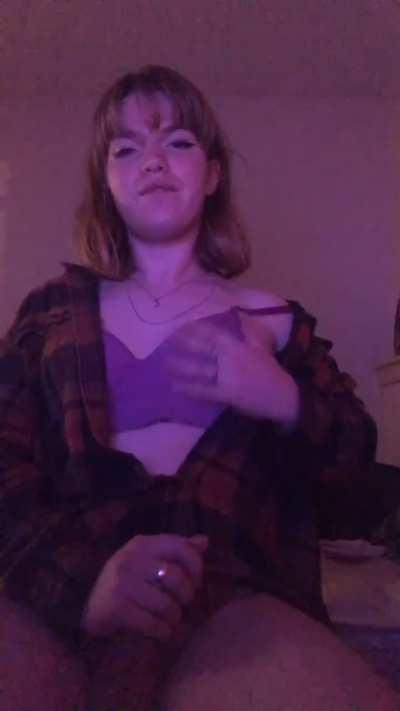 Omg this cumshot. I had to stop and clean up 🤭 🥺