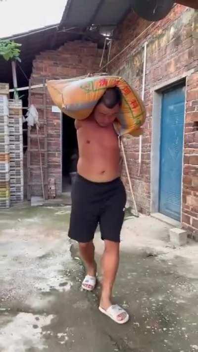 央视快来歌颂苦难吧！