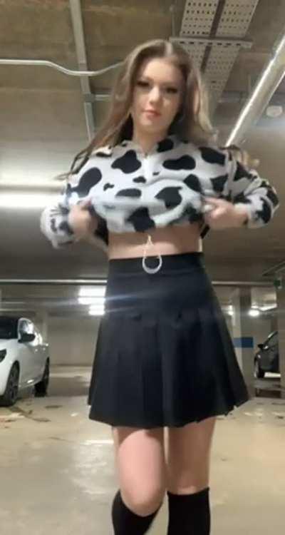 Oops, didnt realise someone was in the car next to me.... [gif]