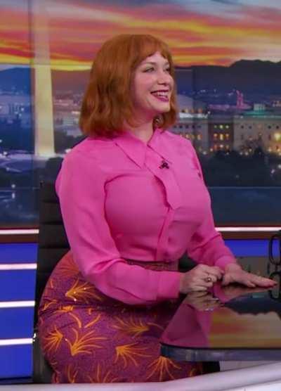 Her Curves are so Hot!