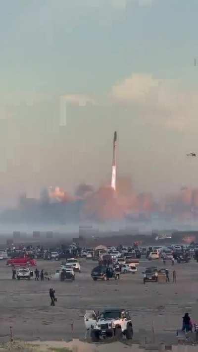 This view from Mexico of the Starship launch is incredible