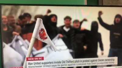 Jon Champion speaks his mind on the Glazer family, broadcast gets cut midway through