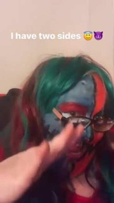 I have two sides 😇😈 and neither of them is mentally stable