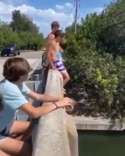 Dude get his butt shaved