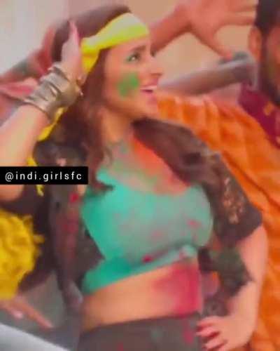 Parineeti Chopra celebrating wet and bouncy holi!