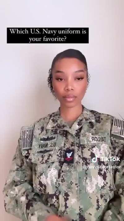 Laura Taylor (@navysailortaylor)