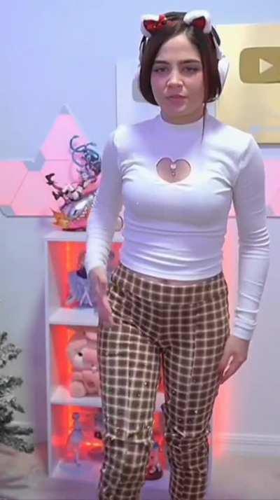 Que linda es 🍑🍑🍑