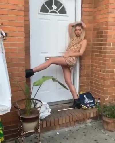 HMC while I try to look sexy