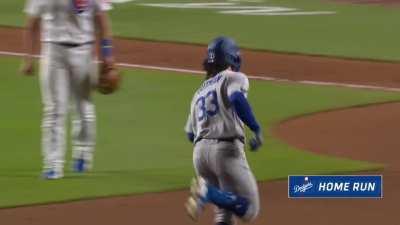 [Highlight] [Highlight] James Outman hits a grand slam in the top of the ninth to give the Dodgers the lead.