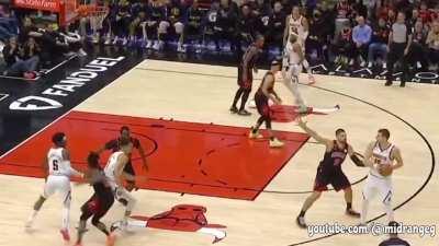 [Highlight] Jokic hockey assist has bulls defenders colliding.