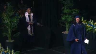 Graduate gets booed for waving Israeli flag at commencement