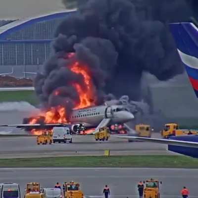 [LFO] Crash of Aeroflot Flight 1492 in Moscow from Different Angles