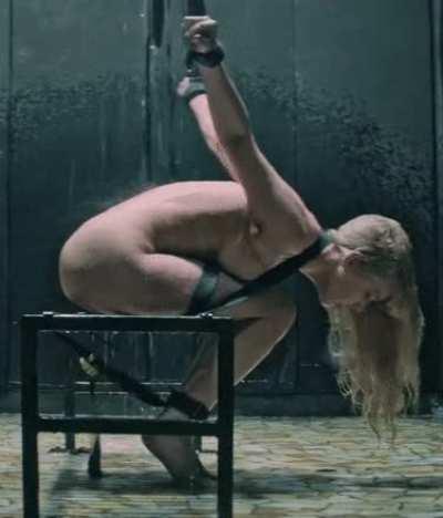 Imagine having Jennifer Lawrence at your mercy like this....