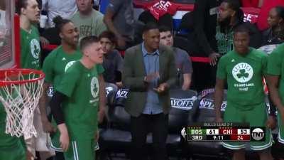 [Highlight] One of the more aesthetically pleasing dunks - Gerald Green gets his own rebound and double-pump dunks it on D Wade (2017 playoffs)