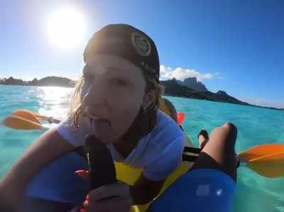 Blowjob on a kyack😩