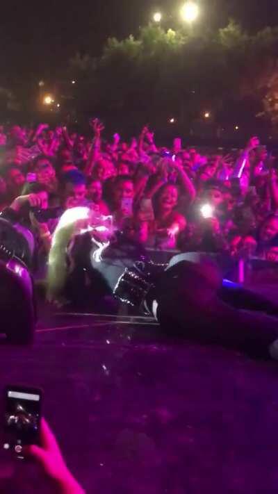 I wanna fuck Iggy Azalea‘s fat fake ass