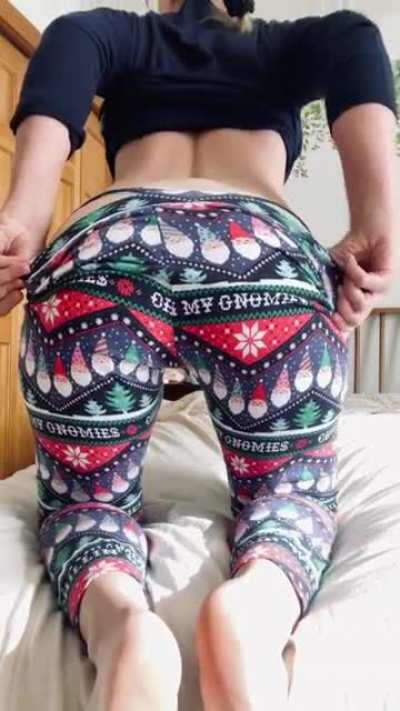 My butt is shy and tries to hide behind the gnomes