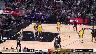 [Highlight] Ivica Zubac takes Anthony Davis to school in the post