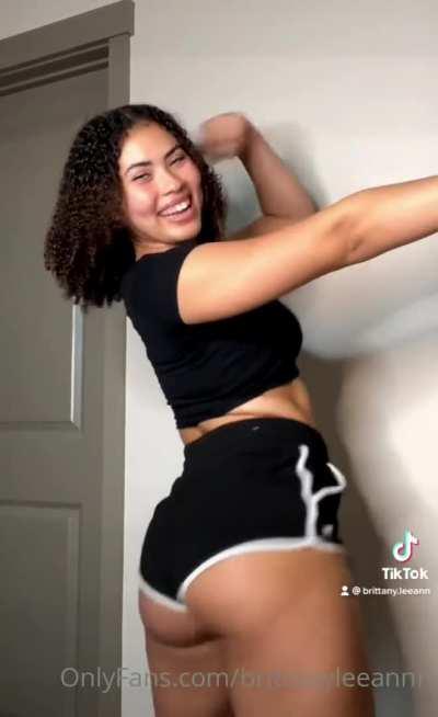 Brittany Get her Free F0lder Below👇