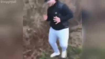 Acesta este un video random de pe discord ok nu a întrebat nimeni lol