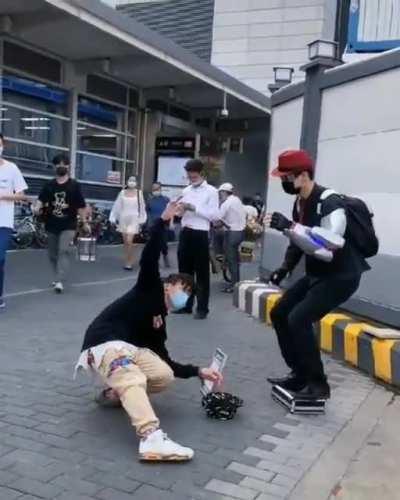 Robots recognize robots