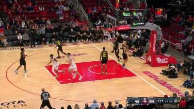 [Highlight] Jalen Green loses the handle, but Alperen Sengun saves the ball and scores around 3 Jazz players