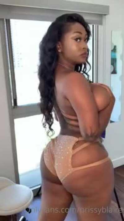 Prissy get her MEGA Folder 🔗 in Comments 👇👇