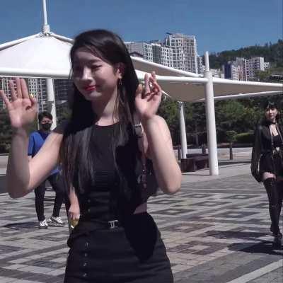 Dahyun getting way too close for our safety