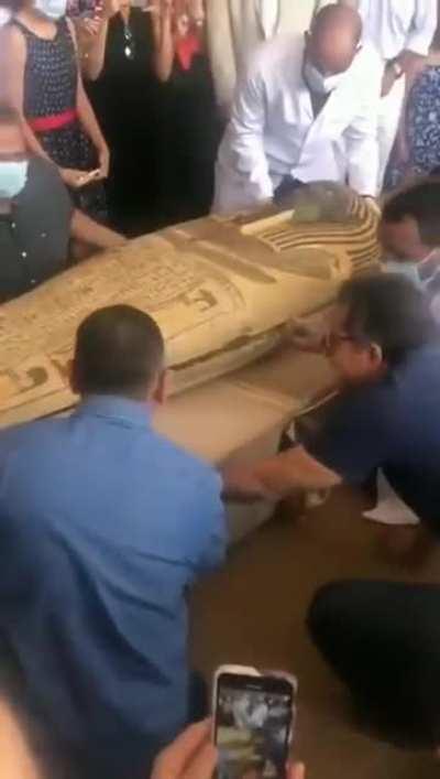 Archeologists in Egypt opened an ancient coffin sealed 2500 years ago