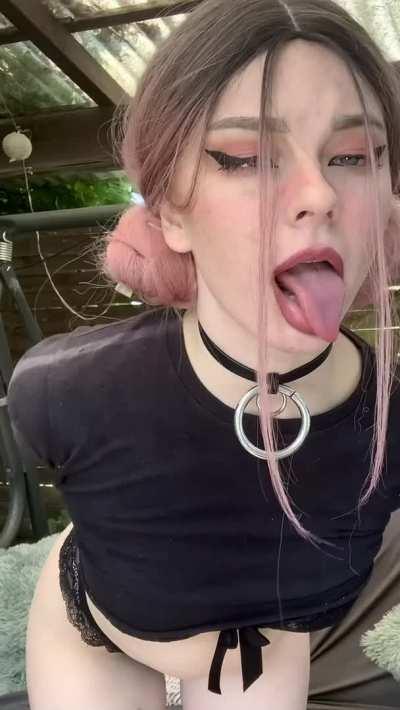 Her dad caught her in her room with a man. Seeing her man drain the life out of her dad, just made her extra horny