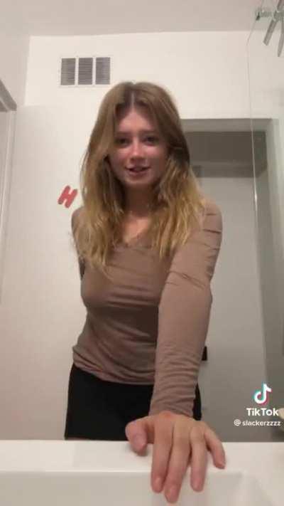 She cut her hair or smth idk