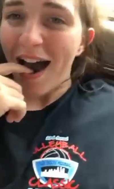 Bf fingering her wet pussy