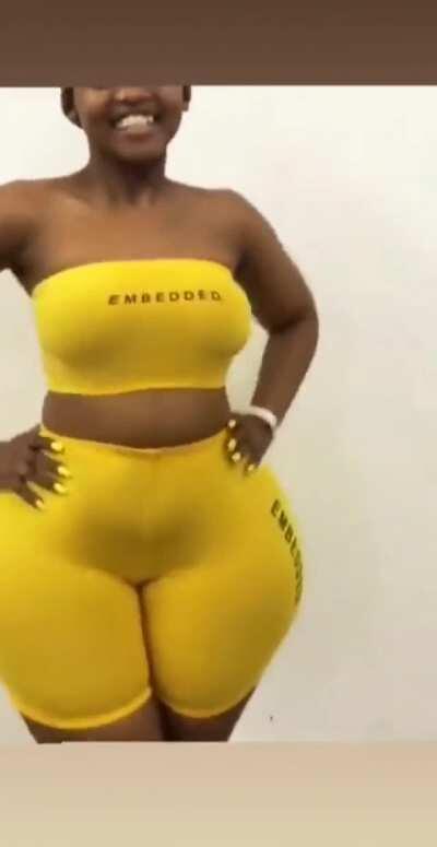 Ass so fat like the sun