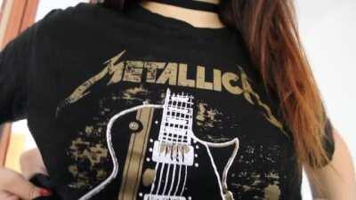 My fav shirt doesn't really show what's inside (oc)